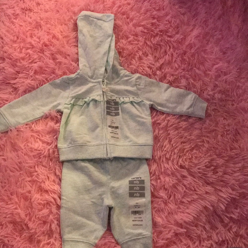 “Carter’s” Baby sweatsuit